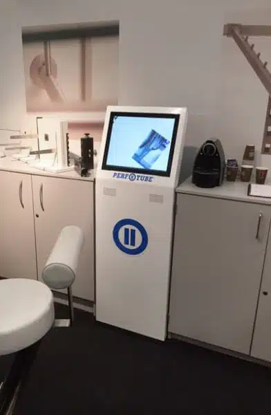 Borne interactive tactile CONCEPT Android 19 pouces retail XS laboratoire
