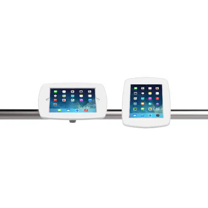 support iPad avec système fixation sur rail en mode portrait et paysage