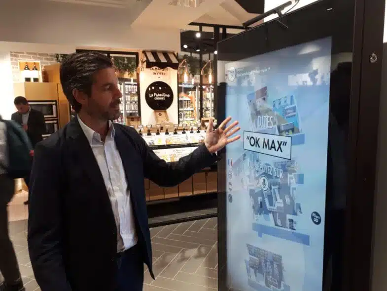 Magasin Casino borne tactile max phygital