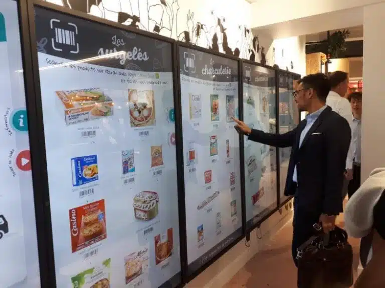 Magasin Casino phygital mur digital