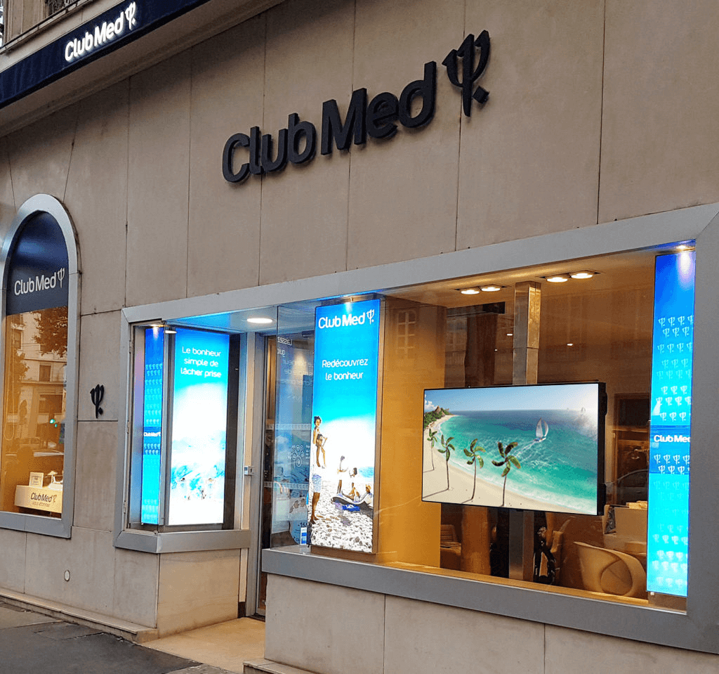 Ecran vitrine haute luminosité Club Med