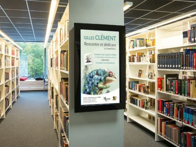 Ecran mural affichage dynamique bibliothèques