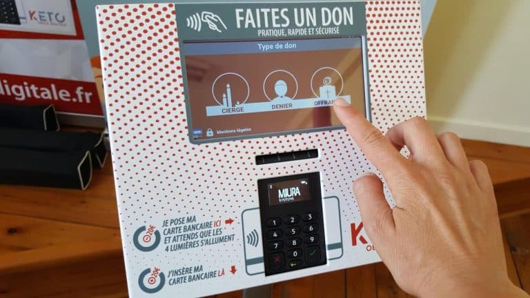 Les bornes digitales dans les Églises