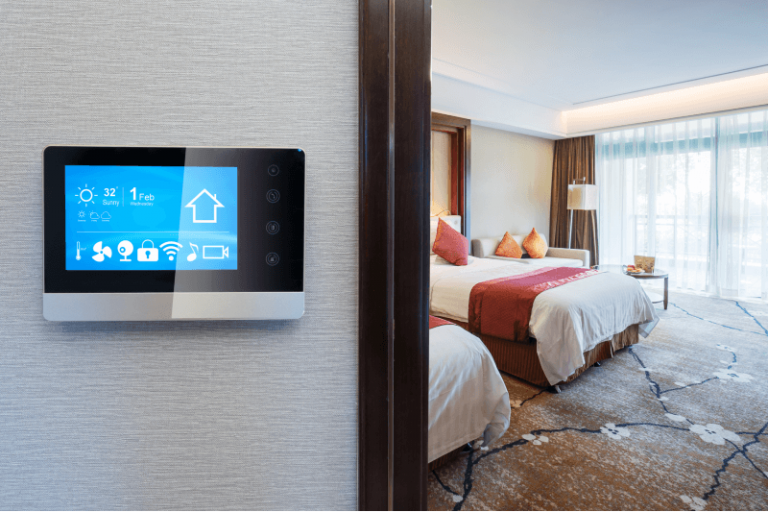 hôtel intelligent écran tactile interactif