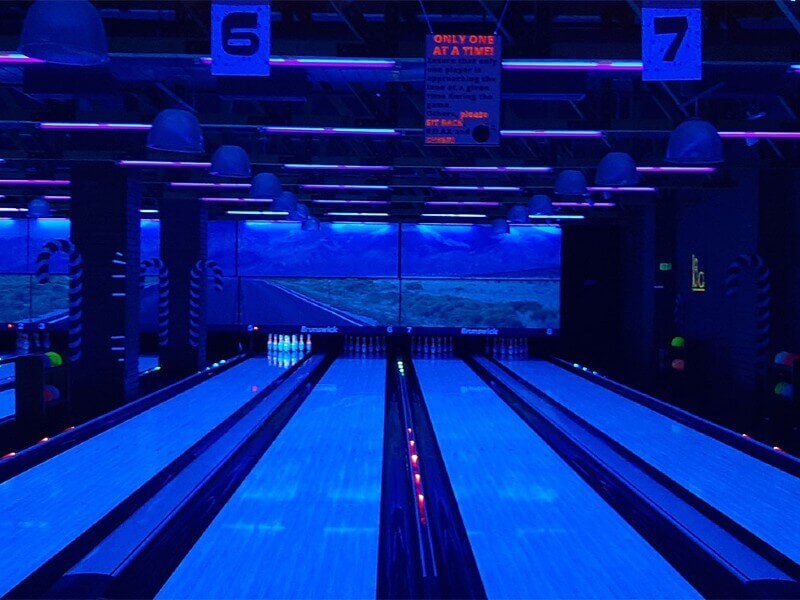 Digitalisation du bowling avec un mur d'images digital