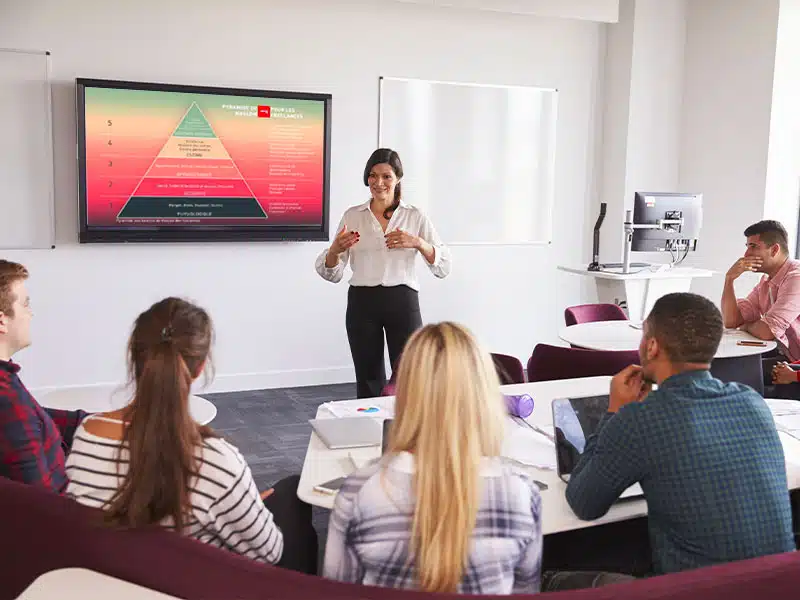 Digitaliser éducation numérique centres de formation ENI