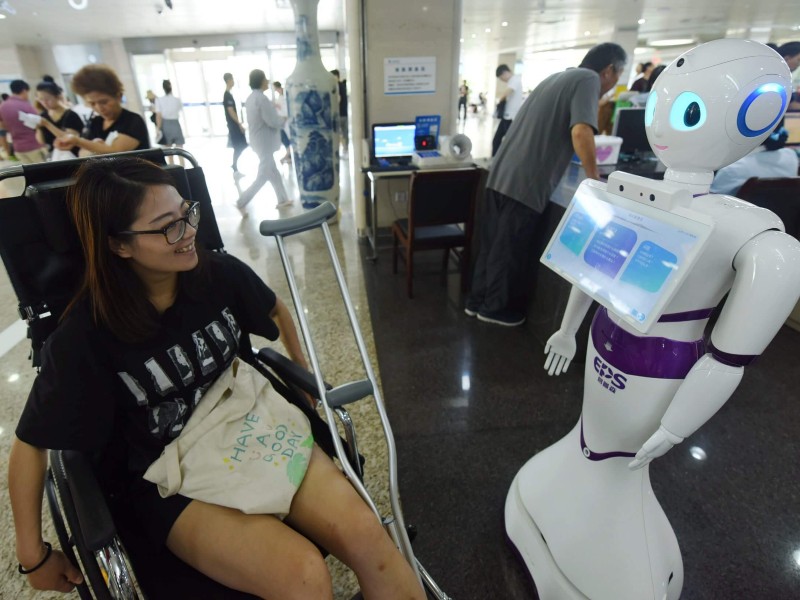 Robot anti-covid dans le secteur de la santé