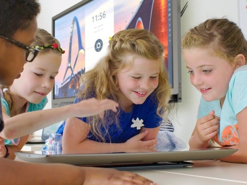 Utilisation d'une tablette tactile numérique dans une classe inversée en école primaire