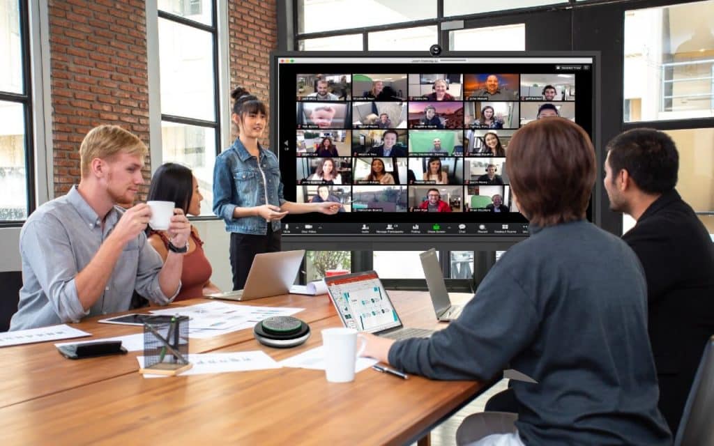 Comment rendre une réunion interactive avec un écran Numérique Interactif de visioconférence entreprise