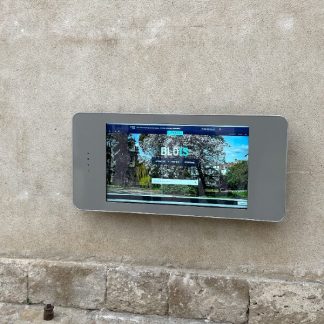 écran tactile outdoor mairie de Blois
