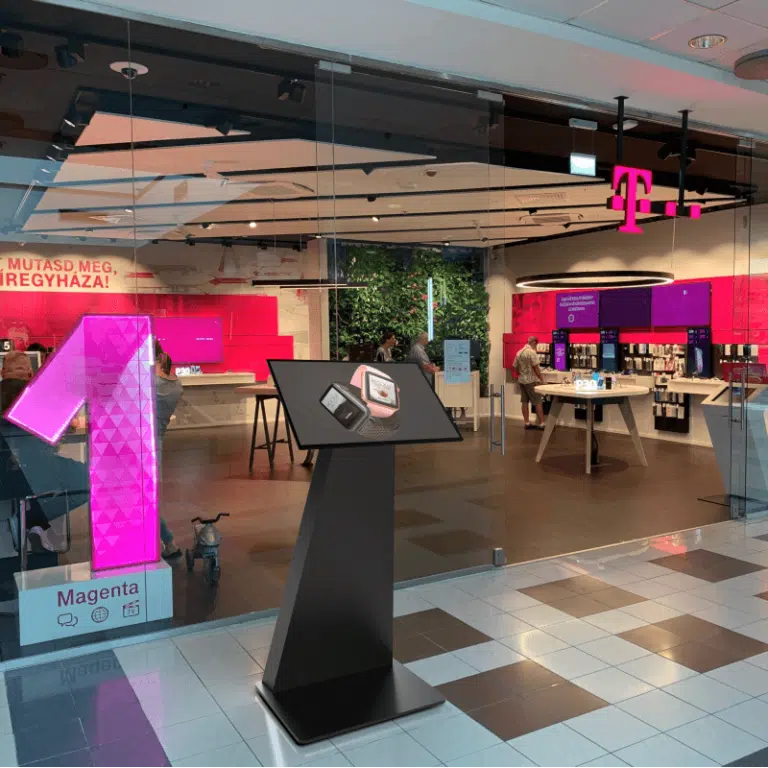 Borne tactile DIGITALE centre commercial