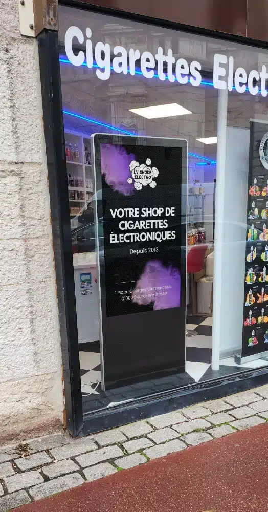 Totem vidéo DYNAMIQUE 55 pouces 2500 cd/m² de LV Smoke