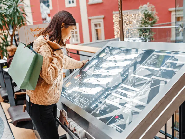 Borne interactive plan orientation magasin