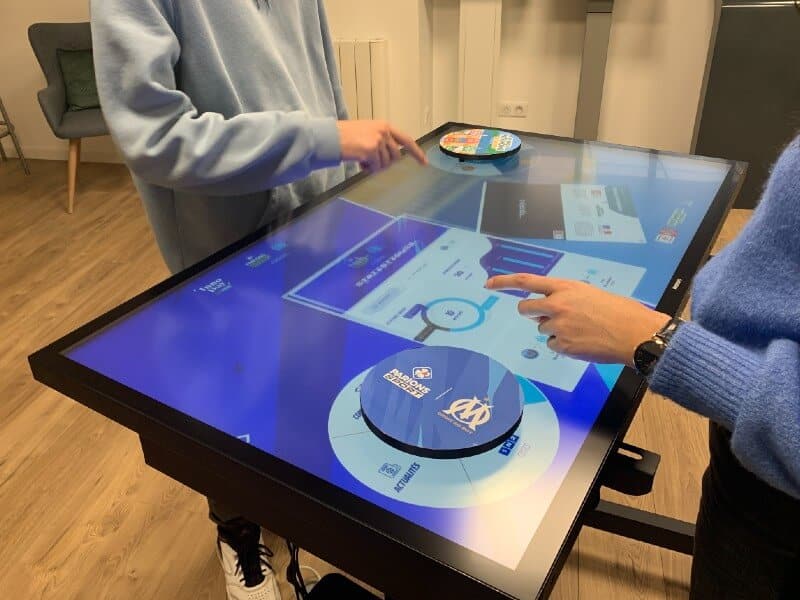 Reconnaissance Table Les tables multitaction : reconnaissance d'objets et multitouch