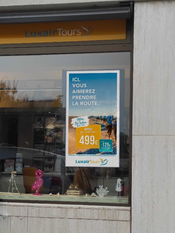 Écran vitrine Agence de voyage Luxair