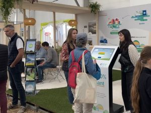 Borne tactile avec jeu concours quiz pour salon GRDF