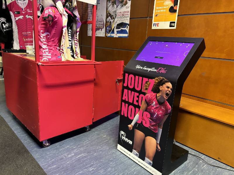 Borne tactile interactive Roue de la Fortune pour le VNVB