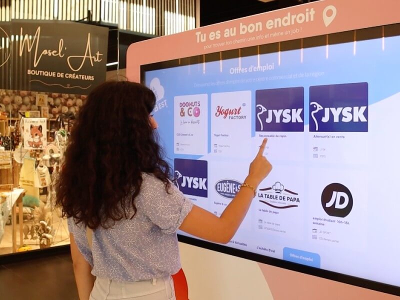 Borne interactive offres d'emploi Centre Commercial BEST - Borne tactile recrutement Digilor