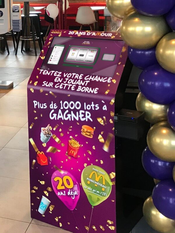 borne mcdo jeu concours bandit manchot