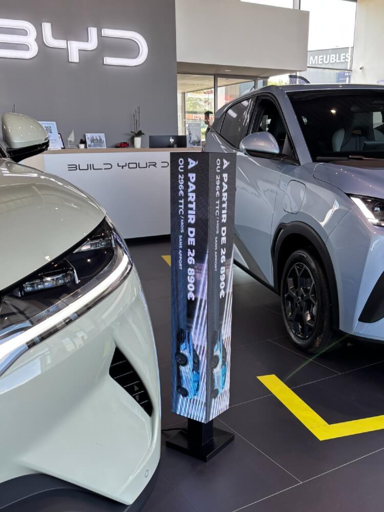 Poteau Colonne LED pub concession automobile BYD