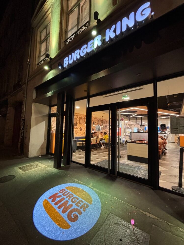 Projecteur GOBO installation extérieur pour fast food