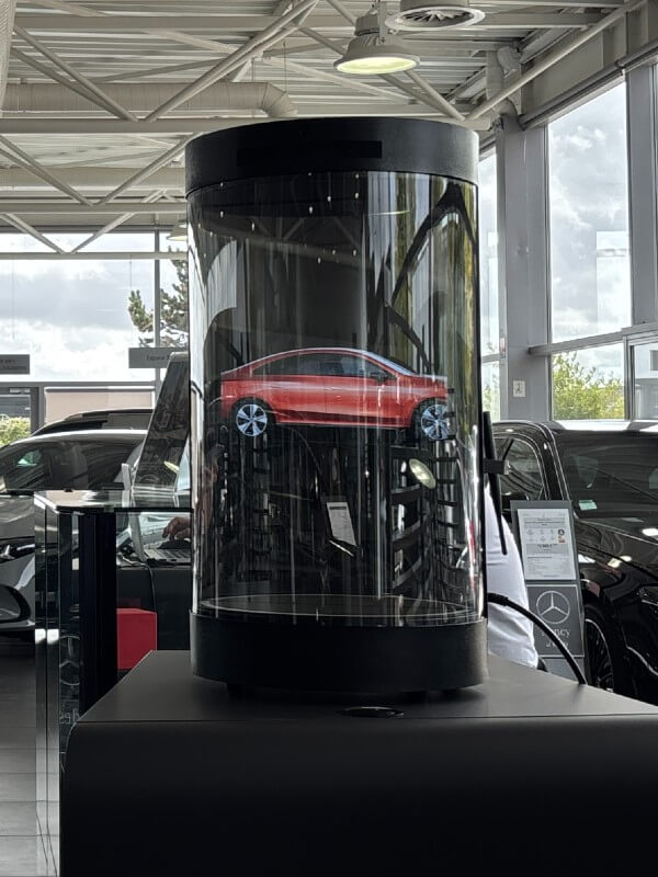 Hologramme 3D expérience immersive Mercedes