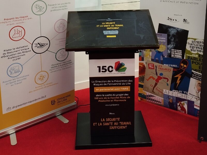 borne écran tactile KIOSK université Lille