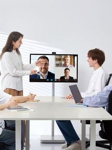 écran sur pied salle de réunion entreprise visio