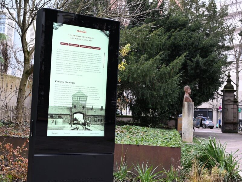 Totem tactile OUTDOOR Mémorial Mulhouse