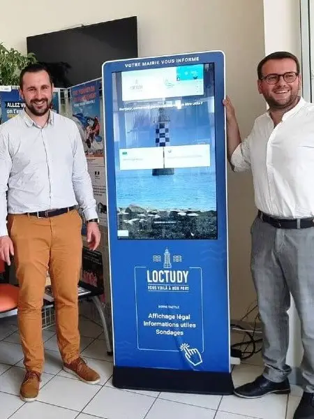 Mairie de Loctudy totem tactile DATAHALL